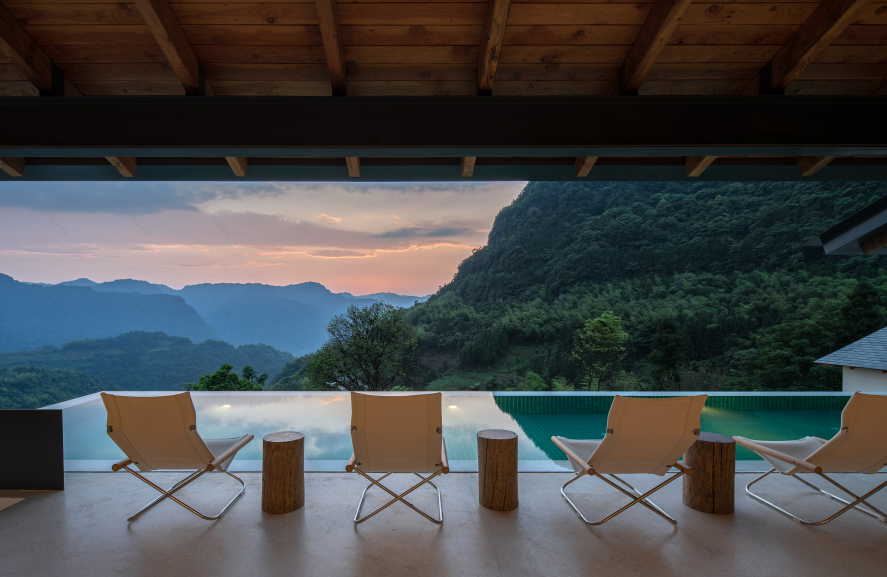 The Designer’s Guide to Sourcing Hospitality Furniture: How to Vet Hotel Furniture Suppliers for Luxury Projects